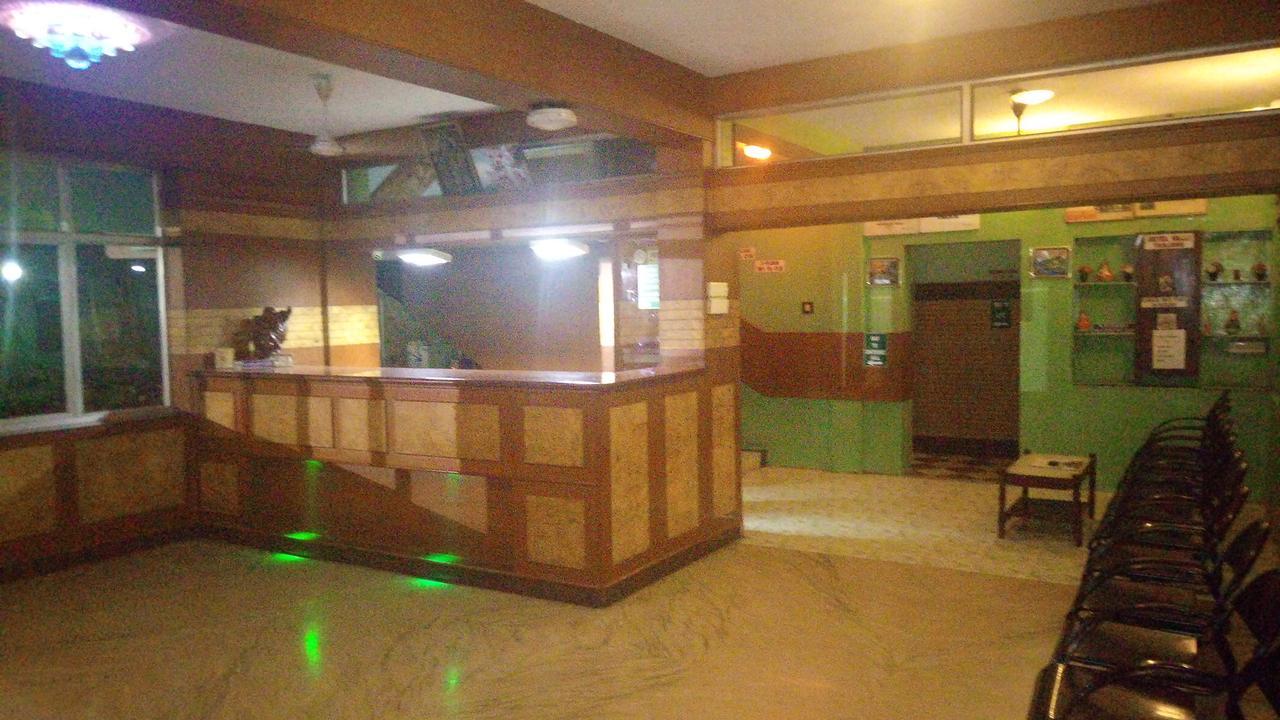Hotel Valli Танджавур Экстерьер фото
